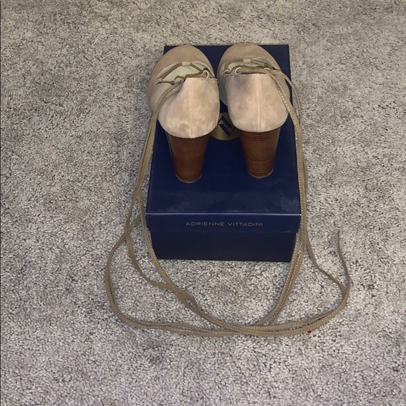 Tan wedges with tie up ankle - Picture 3 of 4